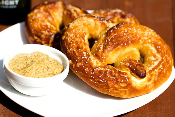 Bánh pretzels