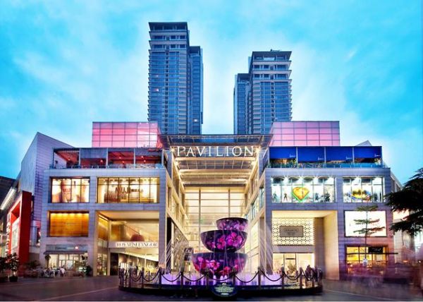 Đi du lịch Malaysia nên mua gì - Trung tâm thương mại Suria KLCC Shopping Mall