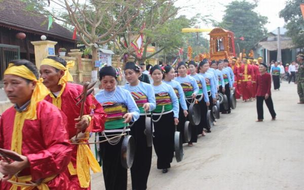 Lễ hội rước thần cá ở Thanh Hóa