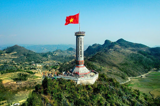 Cột cờ Lũng Cú điểm linh thiêng tại Hà Giang
