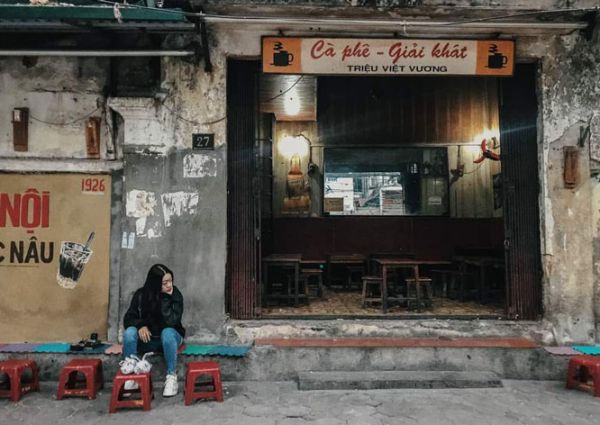 Cafe vỉa hè - Nét bình dị của người Hà Nội