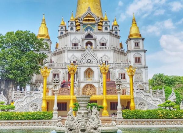 Chùa Bửu Long - Ngôi Chùa phong cách Thái Lan lộng lẫy ở Sài Gòn