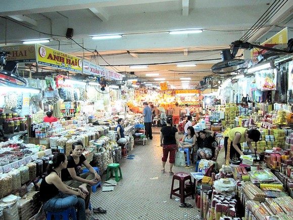 Những khu chợ truyền thống buôn bán đa dạng và phong phú