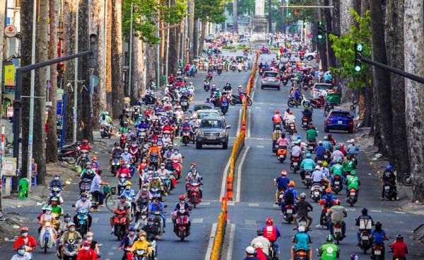 Đường phố Sài Gòn đông đúc