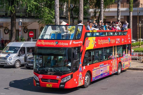 Khám phá Sài Gòn bằng xe buýt là một điều khá thú vị