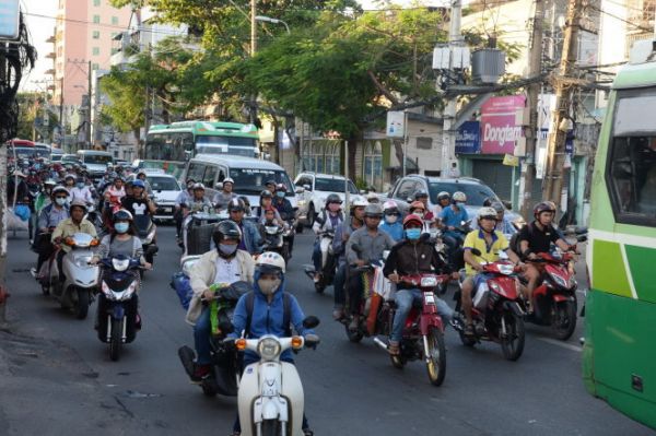 Lưu thông trên đường phố Sài Gòn cần lưu ý biển cấm, đường một chiều