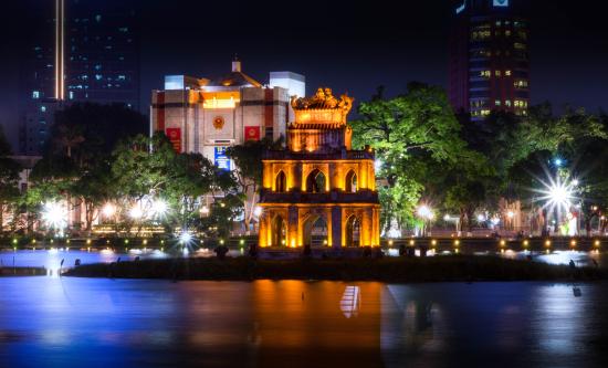 Hồ Hoàn Kiếm - Biểu tượng của Thủ đô Hà Nội