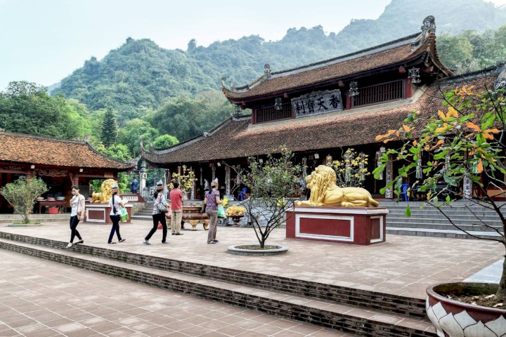 Du ngoạn chùa Hương - hành trình về vùng đất linh thiêng