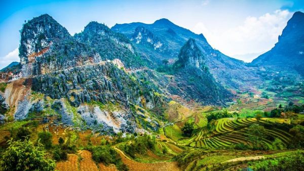 Săn vé máy bay giá rẻ tháng 1 chinh phục cao nguyên đá Hà Giang 