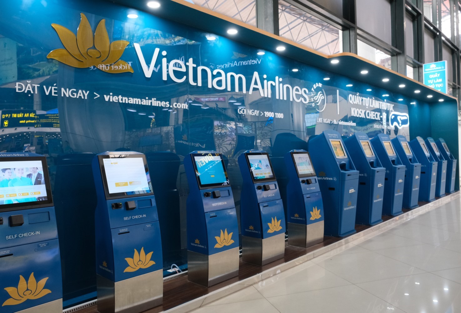 Vietnam Airlines đưa dịch vụ kiosk check-in ra hàng loạt sân bay quốc tế